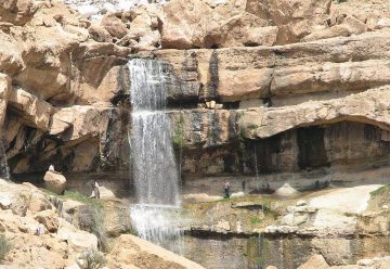 آبشار آبشتا، جاذبه گردشگری شهر نراق