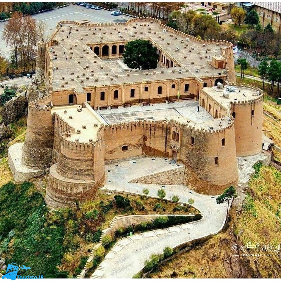 قلعه فلک الافلاک یادگار دوره ساسانیان در لرستان