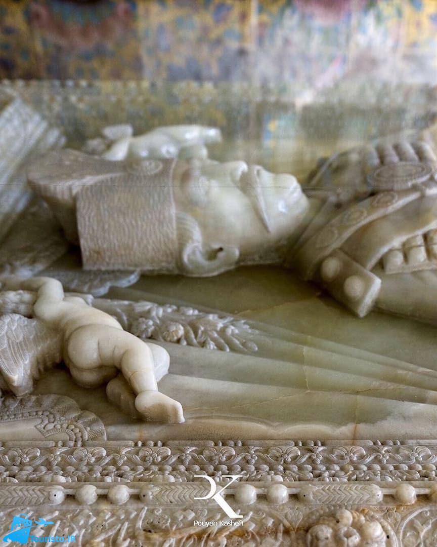 سنگ مزار ناصرالدین شاه در خلوت کریمخانی