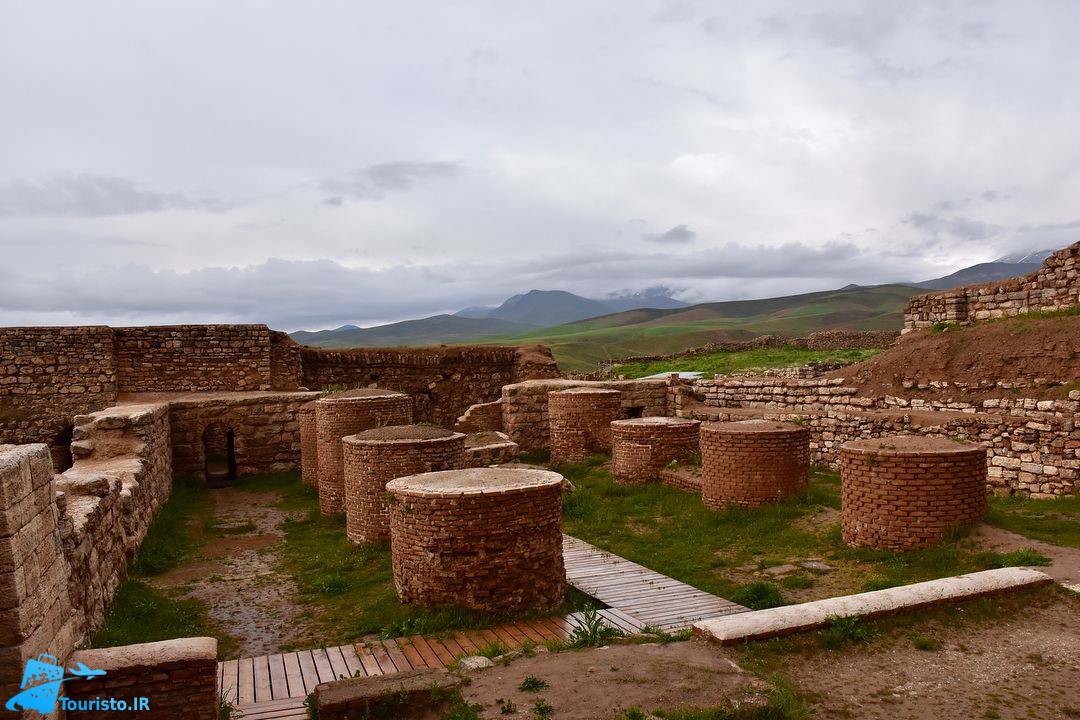 عکس تخت سلیمان در آذربایجان غربی
